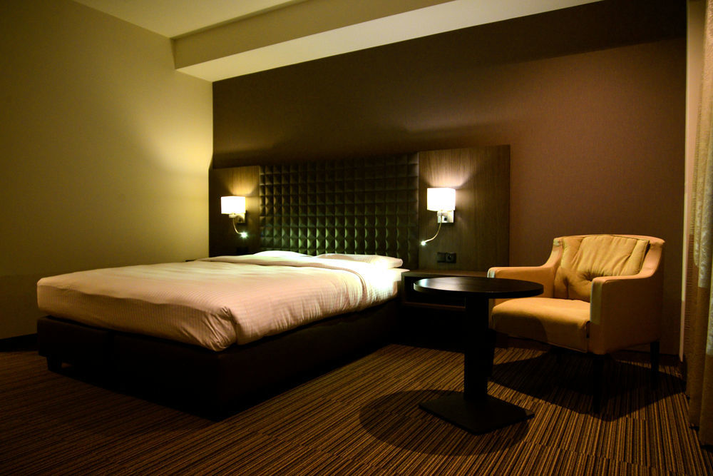 Mezzo Hotel & Business Beringen Dış mekan fotoğraf