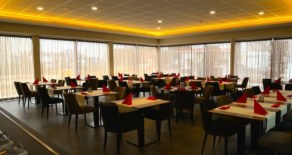 Mezzo Hotel & Business Beringen Dış mekan fotoğraf